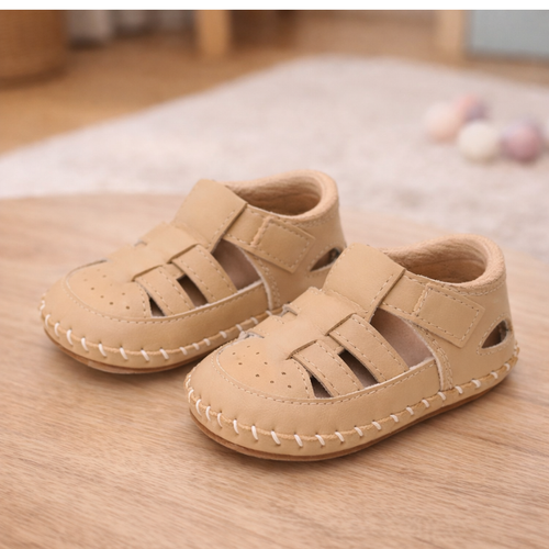 Babysandaaltjes